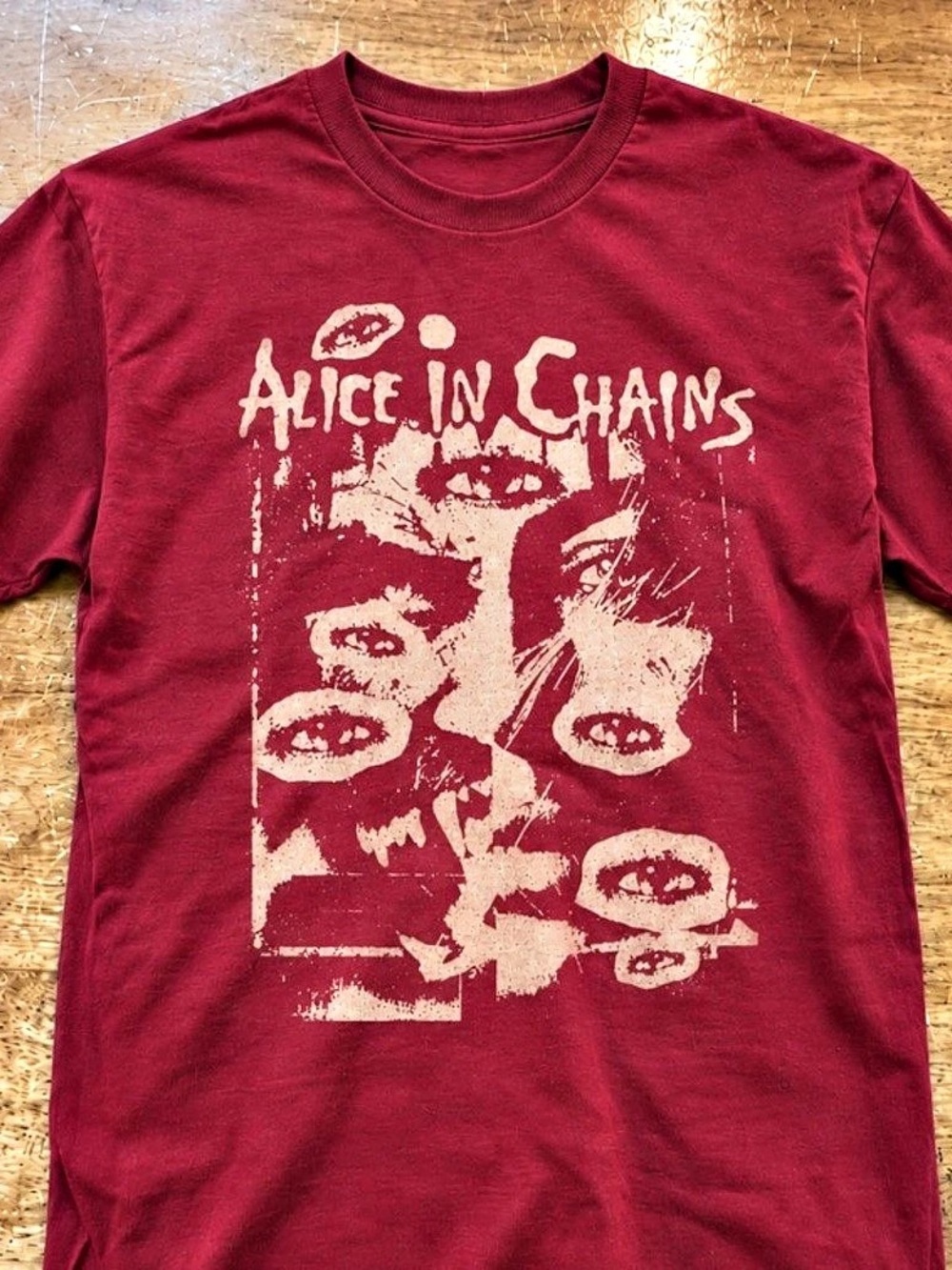 Alice in Chains All Eyes Graphic Tee in Maroon Color